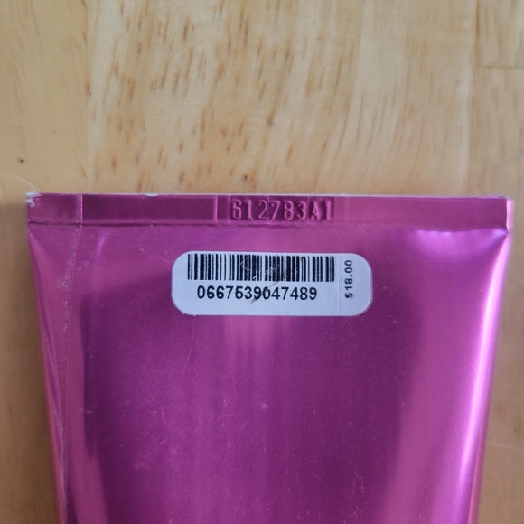 NEW Victoria Secret Classic Strawberries & Champagne 8oz lotion - Picture 5 of 6